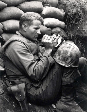 Then Sgt. Frank Praytor in Korea with the kitten ‘Mis Hap’ in 1953.